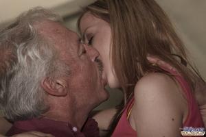 Original 1280 px/ 853 px