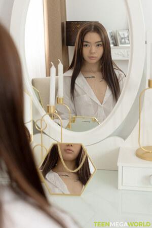 #TeenMegaWorld - Kwini Kim - Sex In Front Of A Mirror