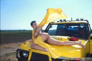 Original 1200 px/ 795 px