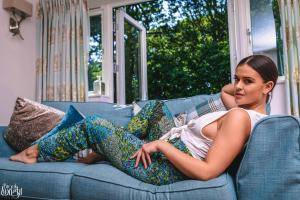 Original 4500 px/ 3000 px