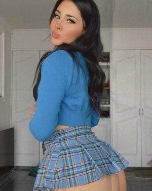 Original 574 px/ 722 px