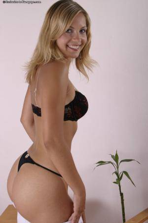 Original 682 px/ 1024 px