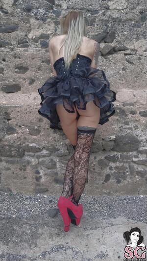 Original 2300 px/ 4088 px