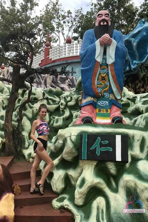 Original 2000 px/ 3000 px