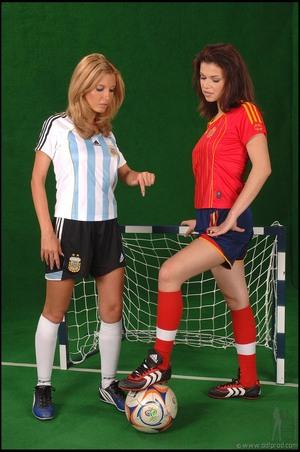 #DDF Hotlegsandfeet Virginee And Eleanor