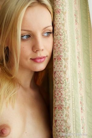 Original 2047 px/ 3077 px