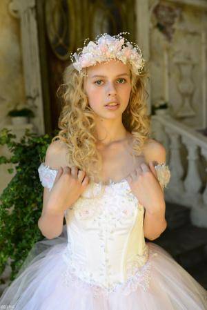 Original 855 px/ 1280 px