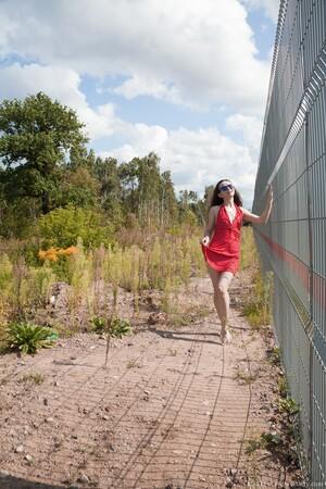 #WeAreHairy Lisa Li Red Dress Silver Fence