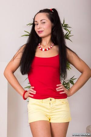 Original 1067 px/ 1600 px