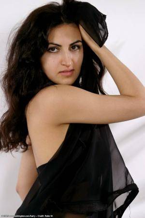 Original 682 px/ 1024 px