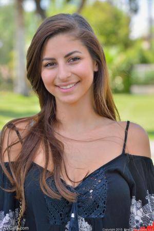 Original 852 px/ 1280 px