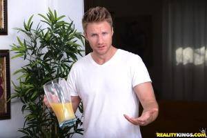 Original 900 px/ 601 px