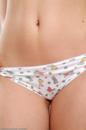 Original 682 px/ 1024 px