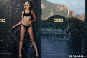 Original 2999 px/ 2000 px