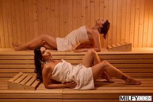 Original 2999 px/ 2000 px