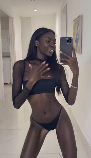 Original 828 px/ 1436 px