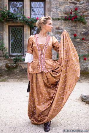 Original 1067 px/ 1600 px