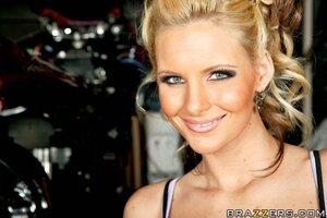 Original 900 px/ 599 px