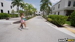 Original 1278 px/ 719 px