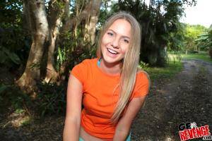 Original 2700 px/ 1800 px