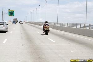 Original 900 px/ 600 px