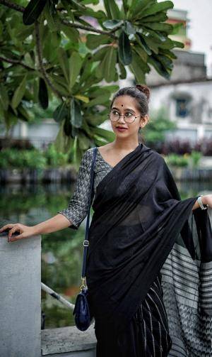 Original 845 px/ 1417 px