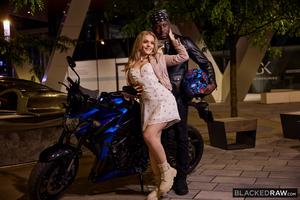 Original 2999 px/ 2000 px