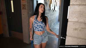 Original 2500 px/ 1406 px