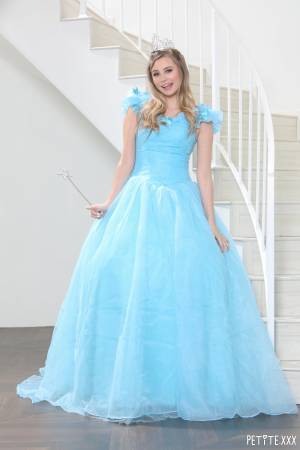 #PetiteXXX Carolina Sweets - Fantasy Cums To Life 20190626 #princess #costume #cosplay