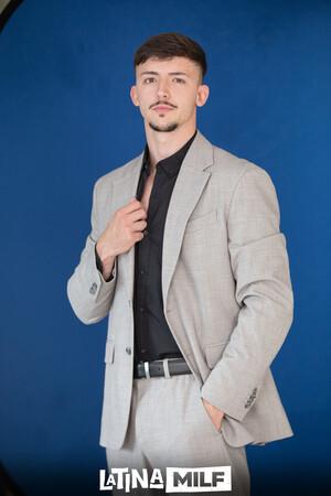 Original 2560 px/ 3840 px