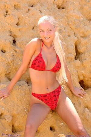 Original 712 px/ 1072 px