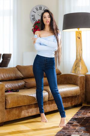 #Fitting-Room Kama Oxi - Your New Horny Girlfriend