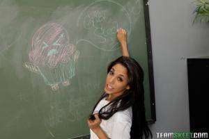 Original 1050 px/ 700 px