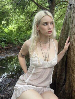 Original 1550 px/ 2048 px