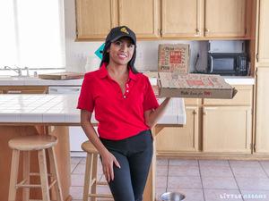 #TeamSkeet Ember Snow - Delivery Girl