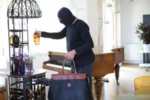 Original 3500 px/ 2333 px