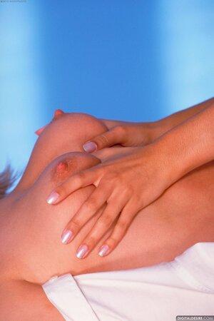 Original 1067 px/ 1600 px