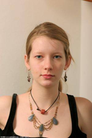 Original 682 px/ 1024 px