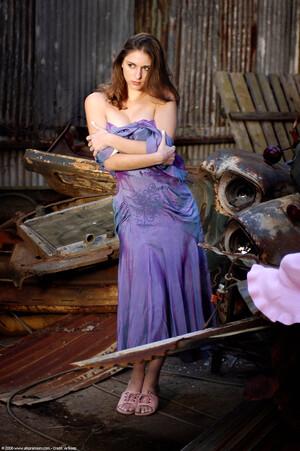 Original 1021 px/ 1536 px