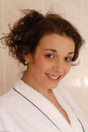 Original 682 px/ 1024 px