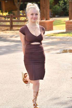 Original 852 px/ 1280 px