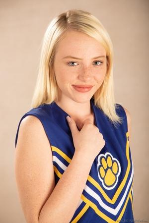 Original 1280 px/ 1920 px