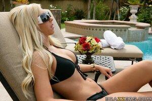 Original 900 px/ 600 px