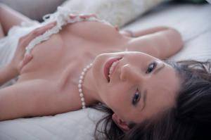 Original 1600 px/ 1064 px