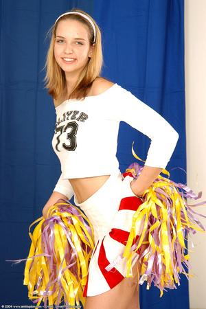 Original 682 px/ 1024 px