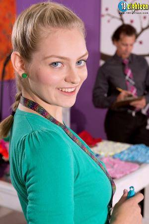 Original 801 px/ 1200 px