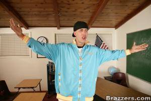 Original 900 px/ 600 px