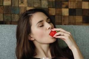 #01 Leona Mia - Deroa