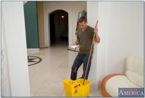 Original 850 px/ 571 px