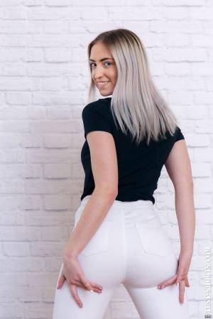 Original 854 px/ 1280 px